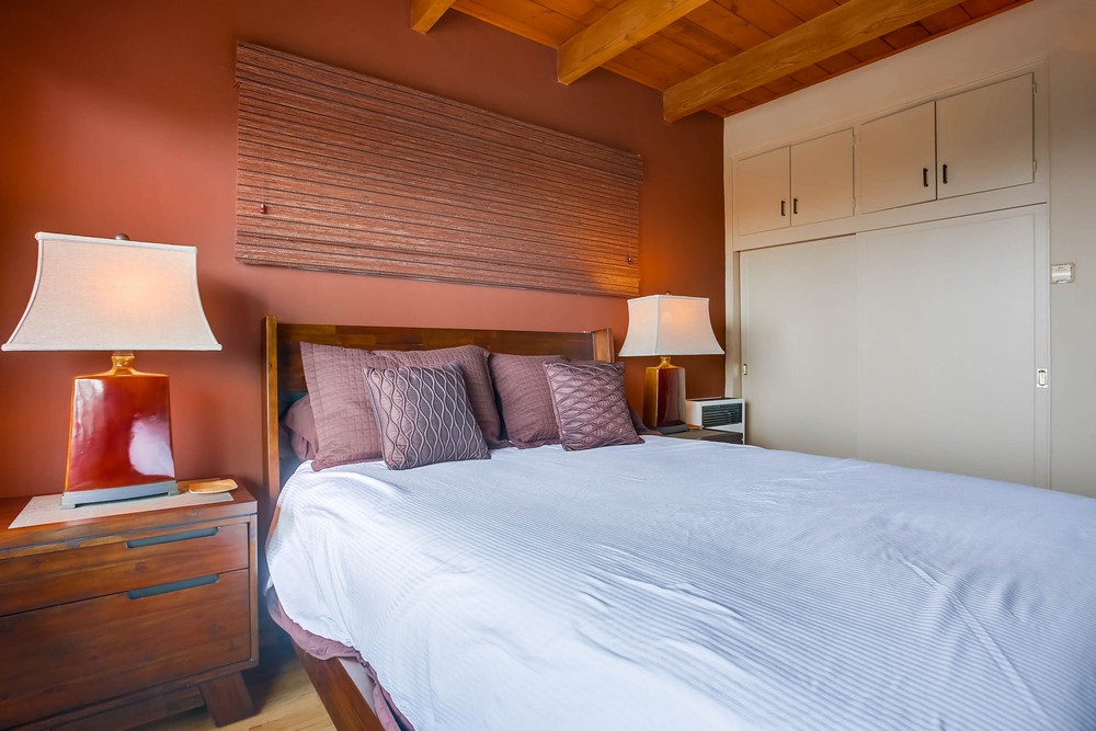 Virtual tour photo 28 of 43 for Above The Beach