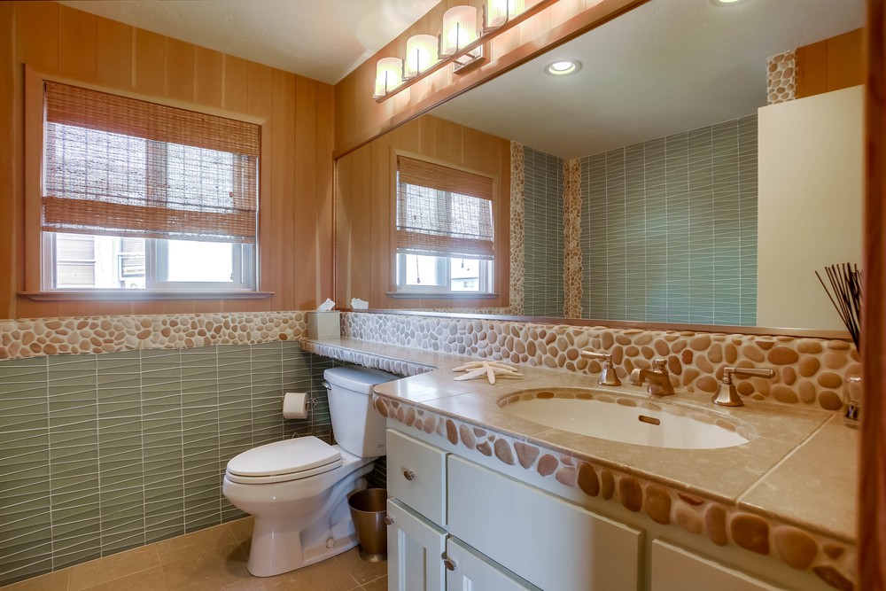 Virtual tour photo 31 of 43 for Above The Beach