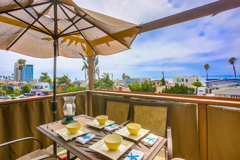 Virtual tour photo 36 of 43 for Above The Beach