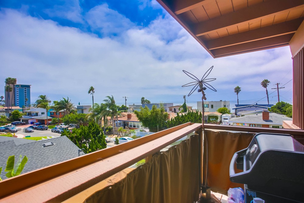 Virtual tour photo 41 of 43 for Above The Beach