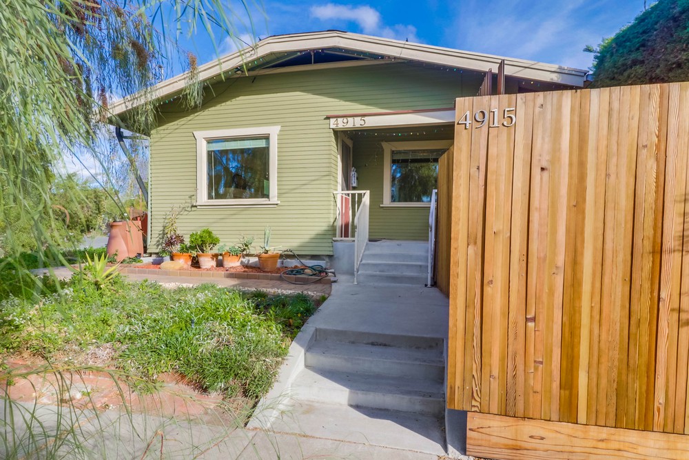 Virtual tour photo 3 of 38 for 4915 33rd St