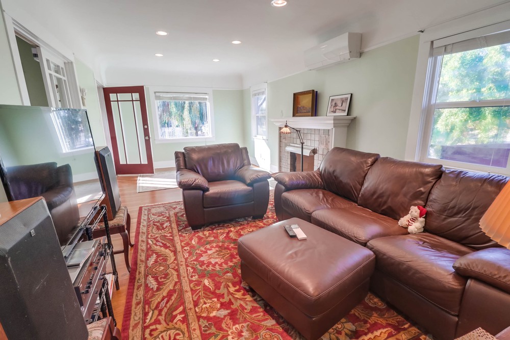Virtual tour photo 8 of 38 for 4915 33rd St
