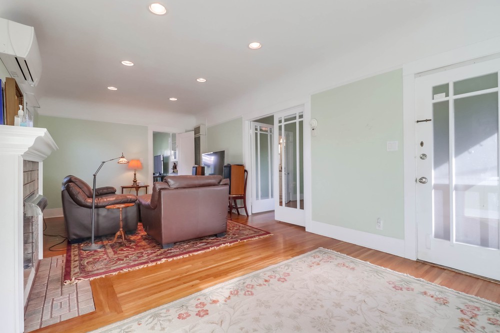 Virtual tour photo 11 of 38 for 4915 33rd St