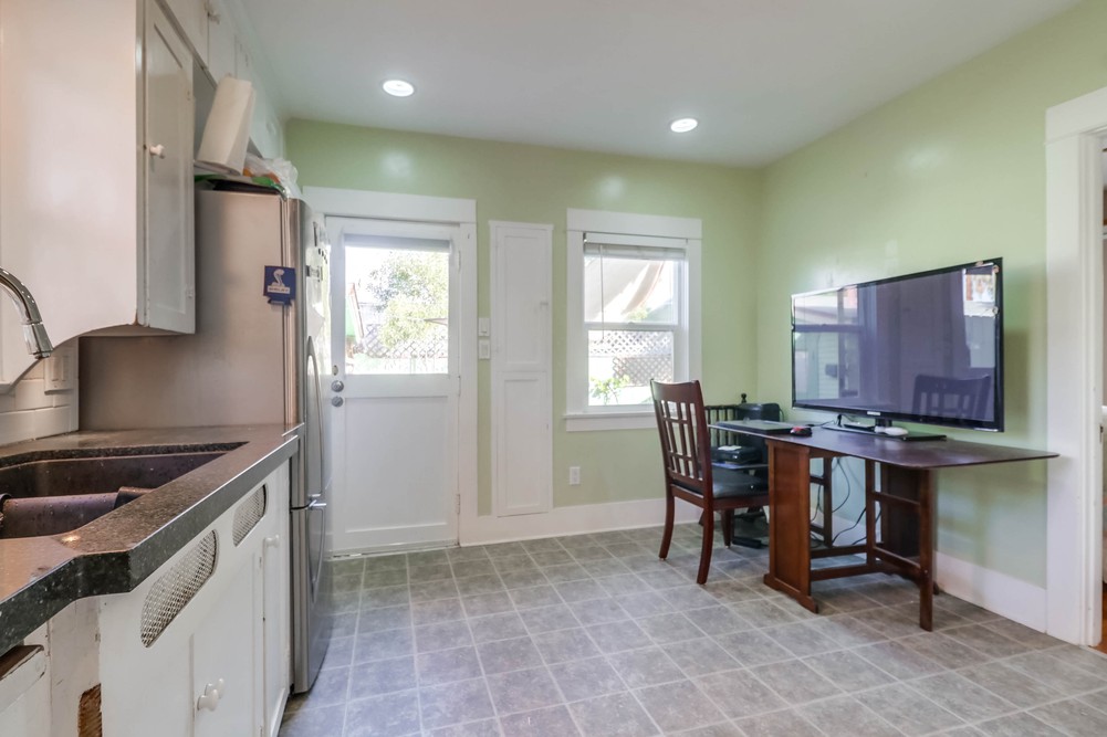Virtual tour photo 16 of 38 for 4915 33rd St