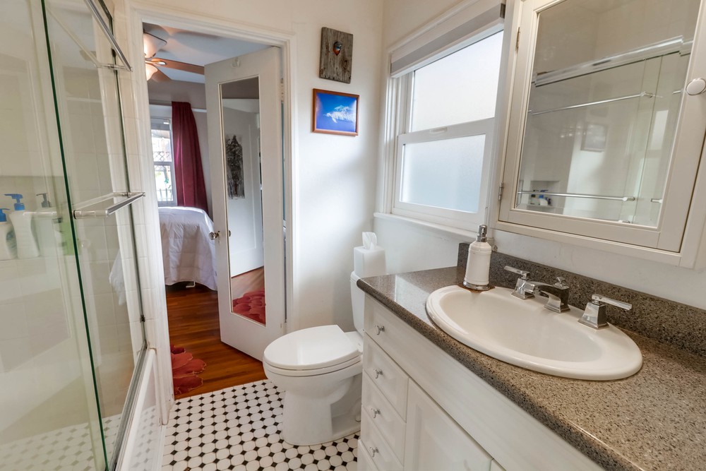 Virtual tour photo 22 of 38 for 4915 33rd St