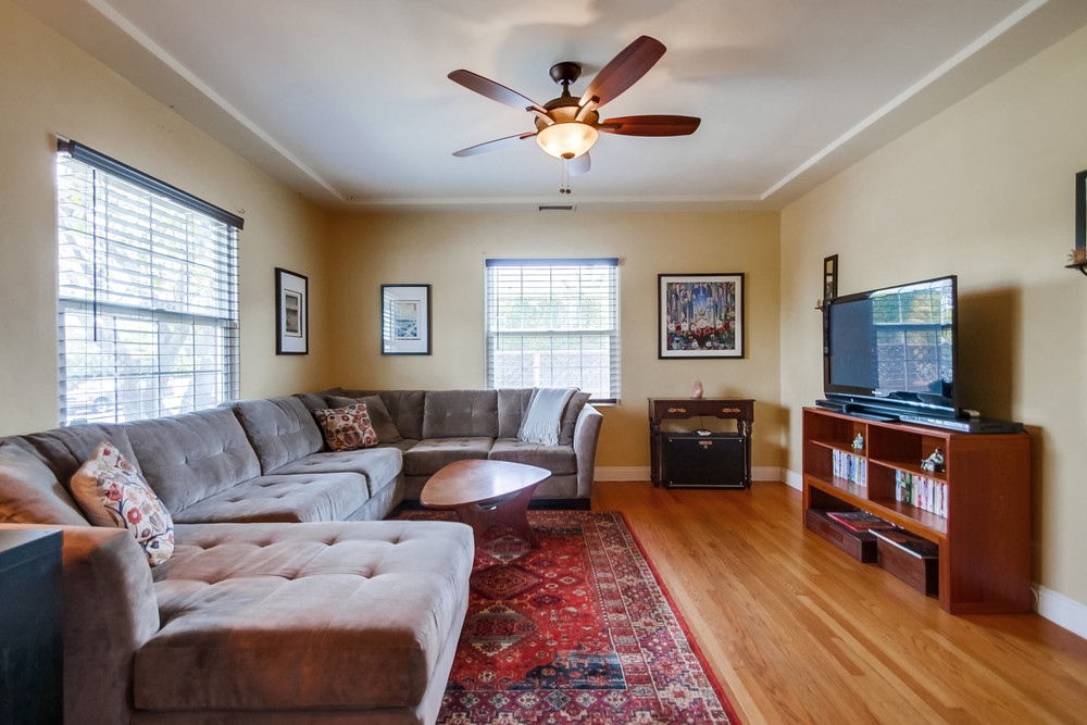 Virtual tour photo 9 of 46 for 4915 Monroe Ave