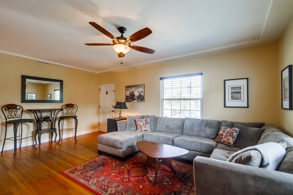 Virtual tour photo 11 of 46 for 4915 Monroe Ave