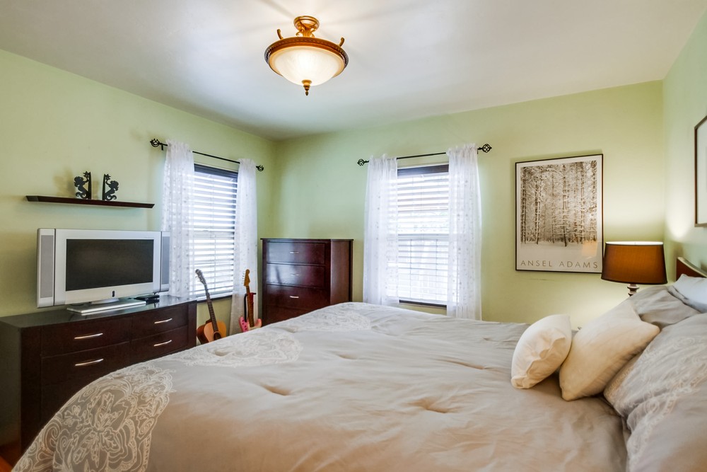 Virtual tour photo 27 of 46 for 4915 Monroe Ave