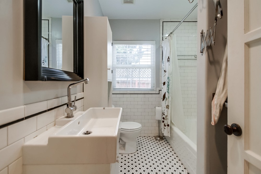 Virtual tour photo 33 of 46 for 4915 Monroe Ave