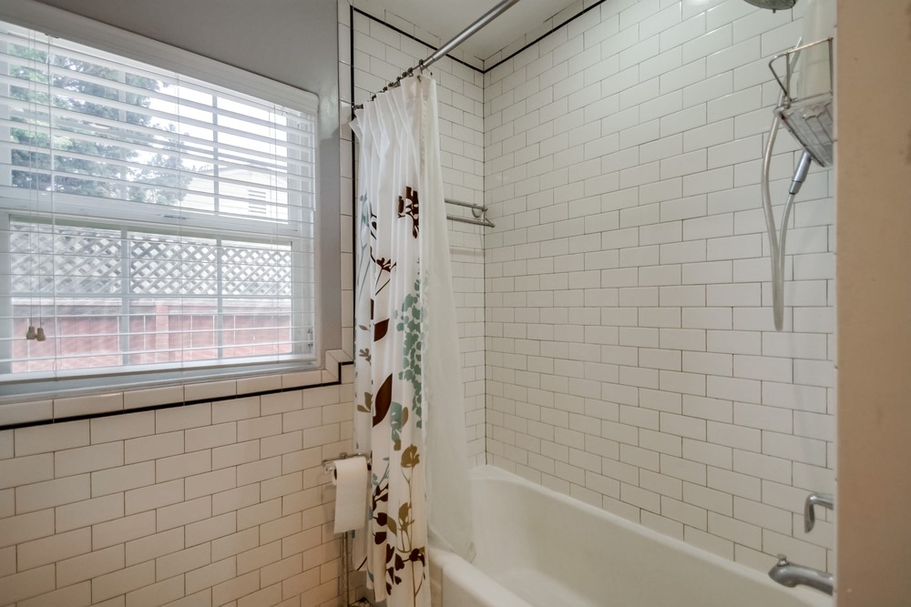 Virtual tour photo 34 of 46 for 4915 Monroe Ave