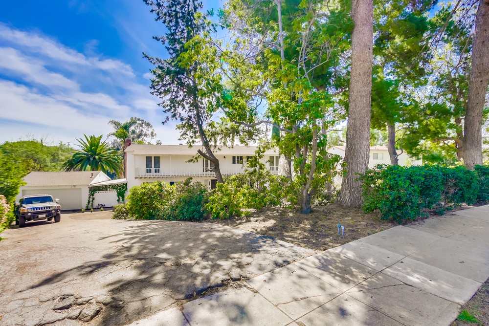 Virtual tour photo 3 of 53 for 4918 Cresita Dr