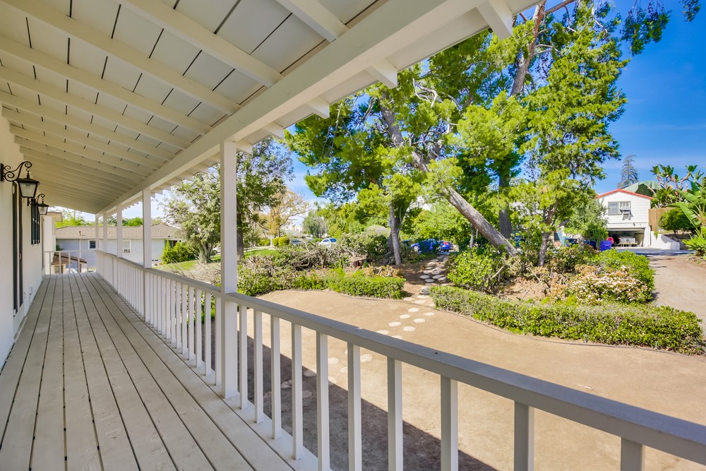 Virtual tour photo 33 of 53 for 4918 Cresita Dr