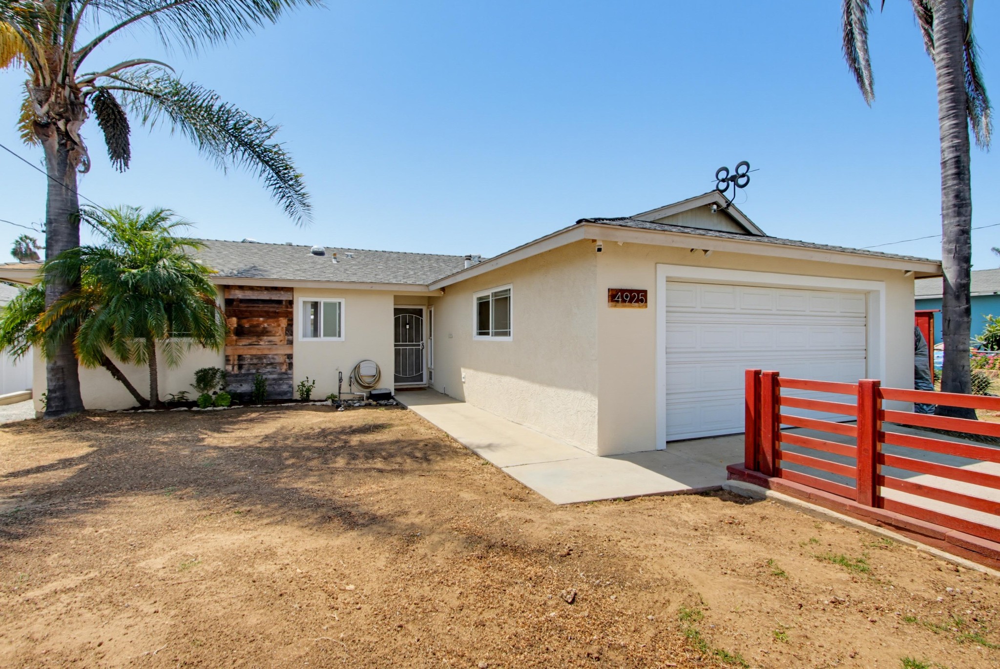 Virtual tour photo 6 of 45 for 4925 Siesta Dr