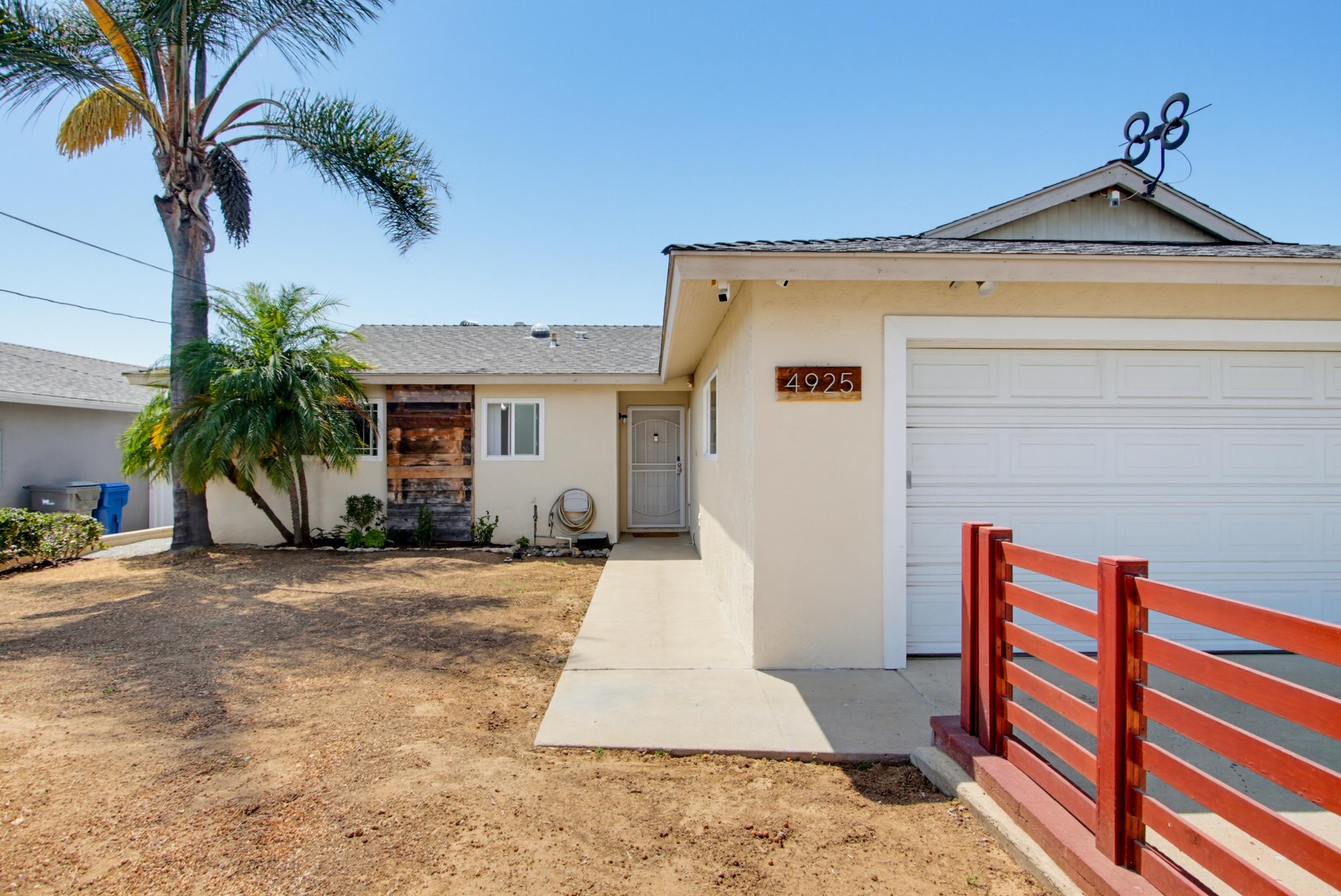 Virtual tour photo 7 of 45 for 4925 Siesta Dr