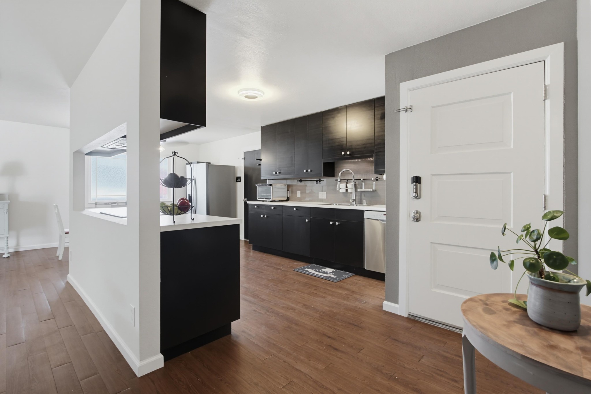 Virtual tour photo 22 of 45 for 4925 Siesta Dr