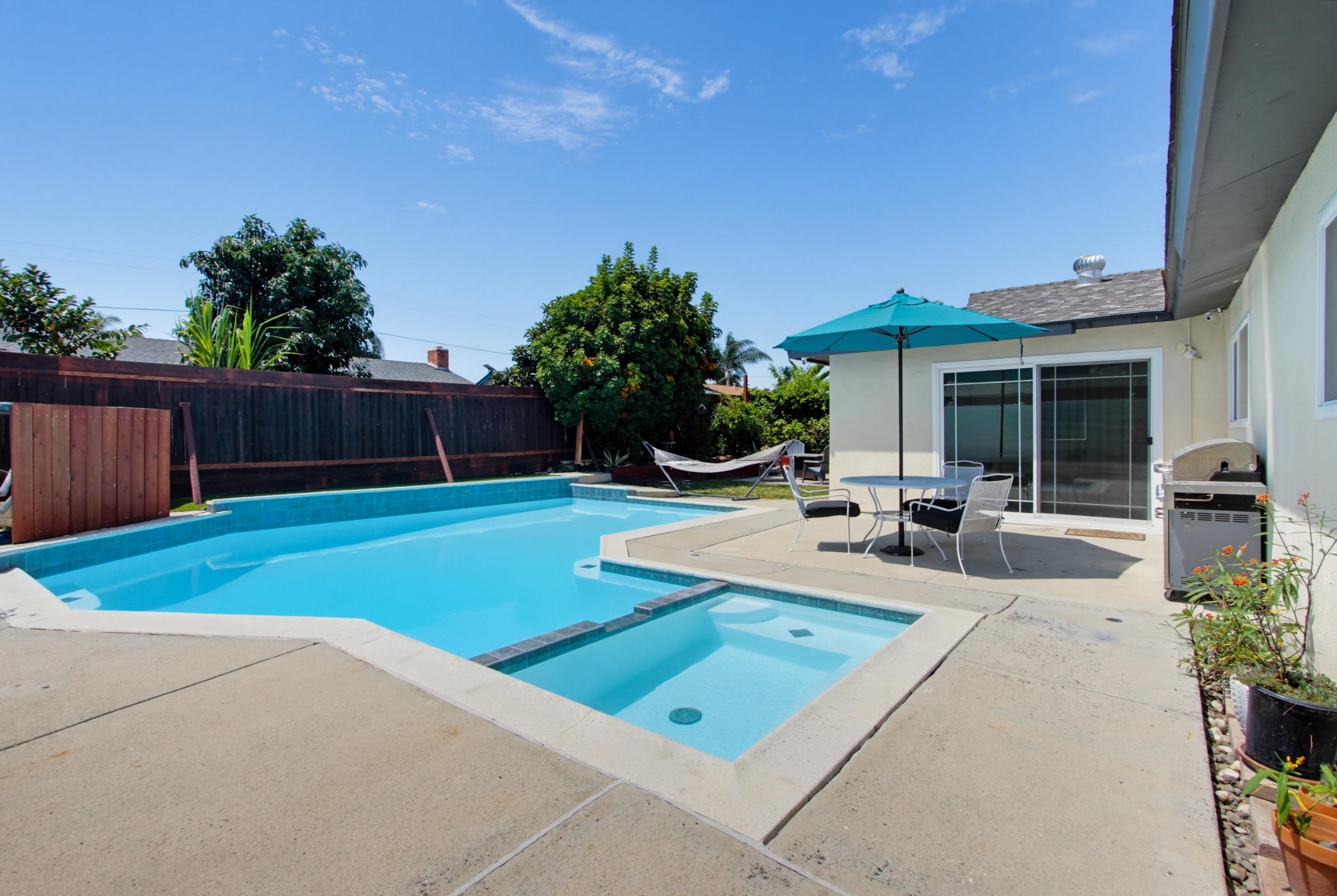 Virtual tour photo 34 of 45 for 4925 Siesta Dr