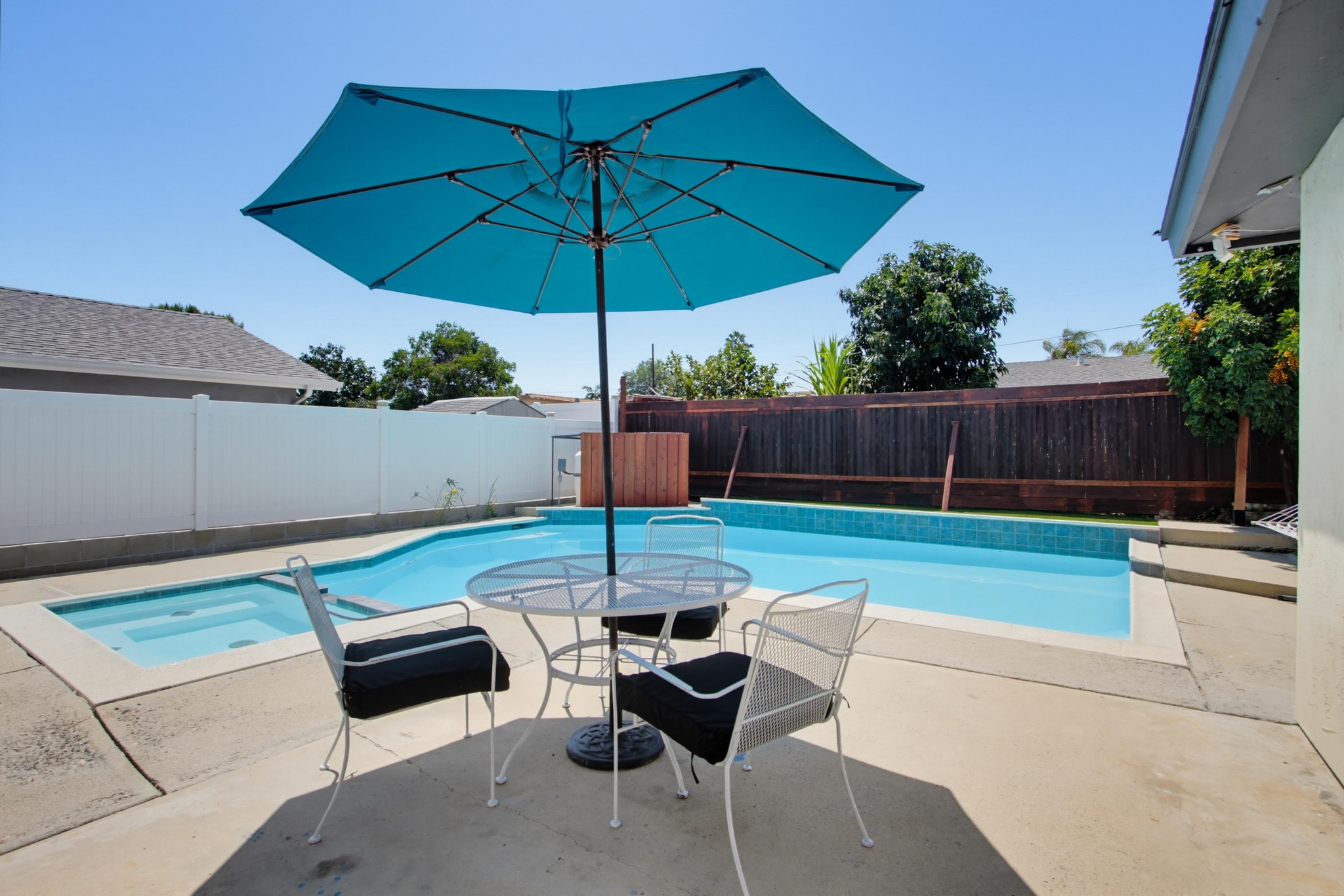 Virtual tour photo 37 of 45 for 4925 Siesta Dr