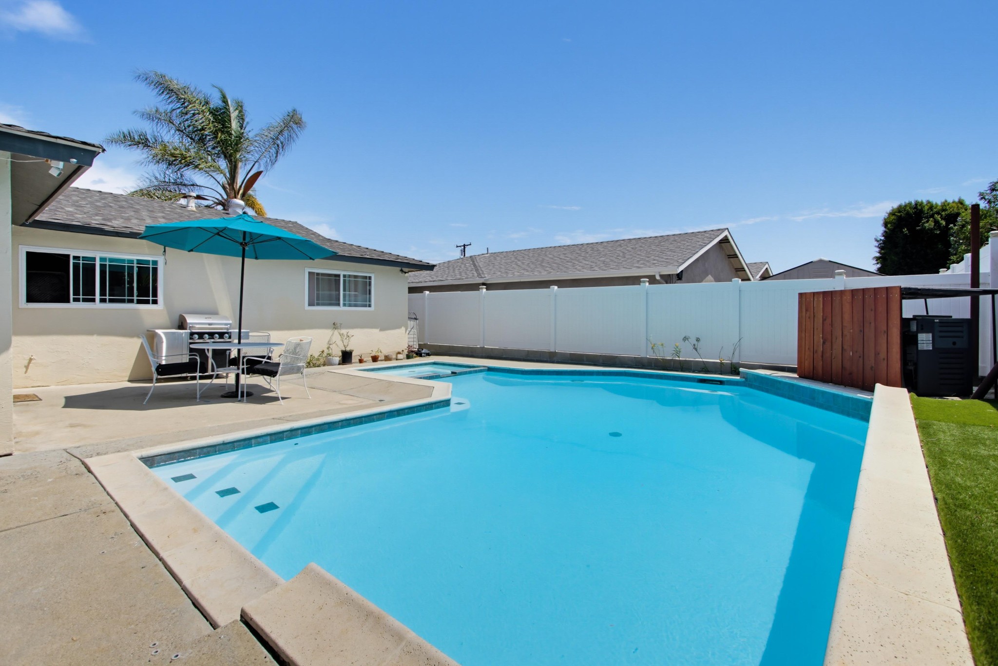 Virtual tour photo 39 of 45 for 4925 Siesta Dr