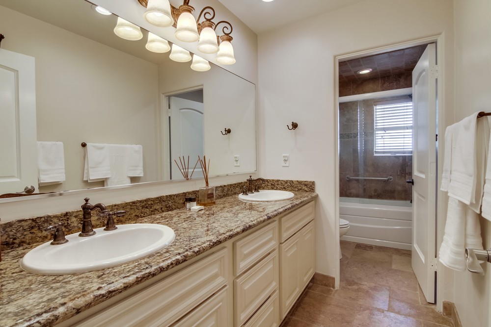 Virtual tour photo 80 of 112 for 4926 Crystal Dr