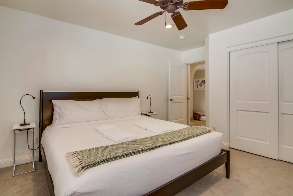 Virtual tour photo 82 of 112 for 4926 Crystal Dr