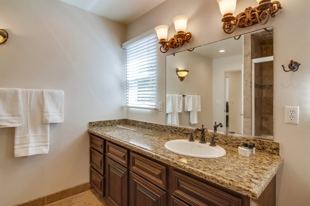 Virtual tour photo 84 of 112 for 4926 Crystal Dr