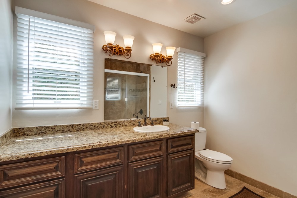 Virtual tour photo 85 of 112 for 4926 Crystal Dr
