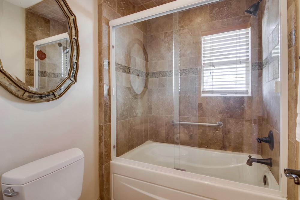 Virtual tour photo 89 of 112 for 4926 Crystal Dr