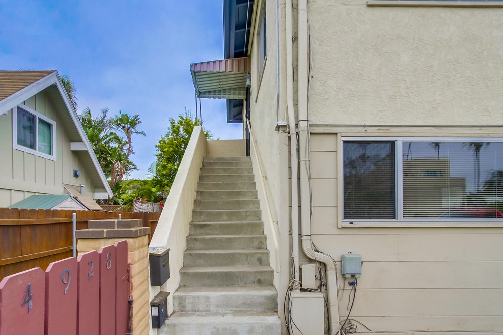 Virtual tour photo 6 of 32 for 4928 Mission Blvd