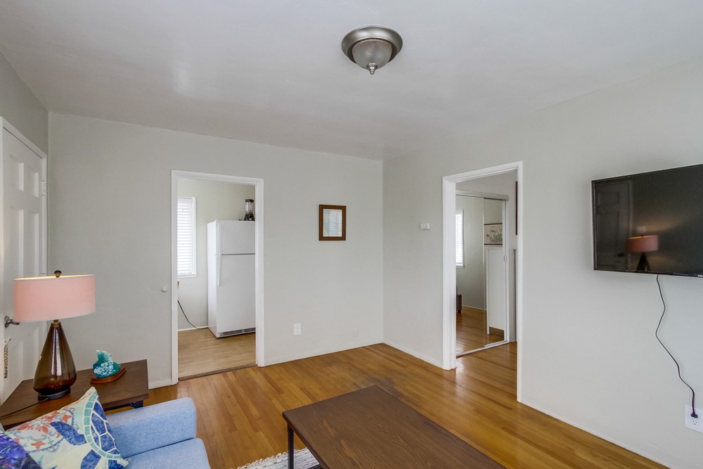 Virtual tour photo 11 of 32 for 4928 Mission Blvd