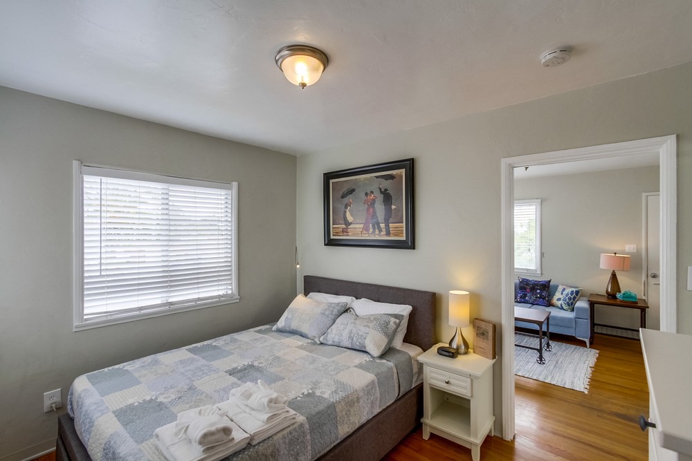 Virtual tour photo 18 of 32 for 4928 Mission Blvd