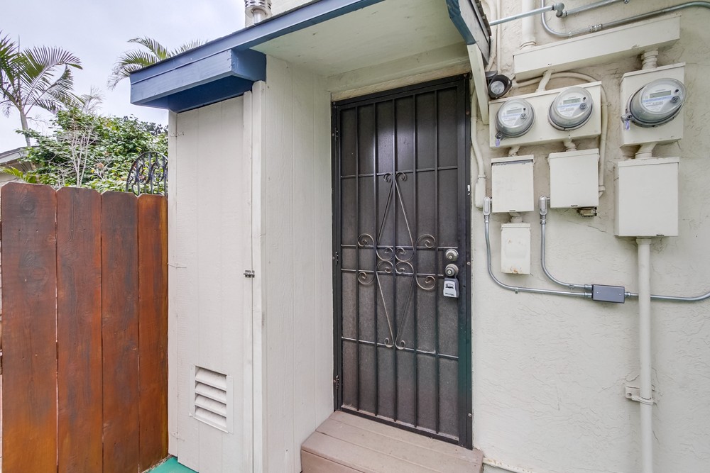 Virtual tour photo 21 of 32 for 4928 Mission Blvd