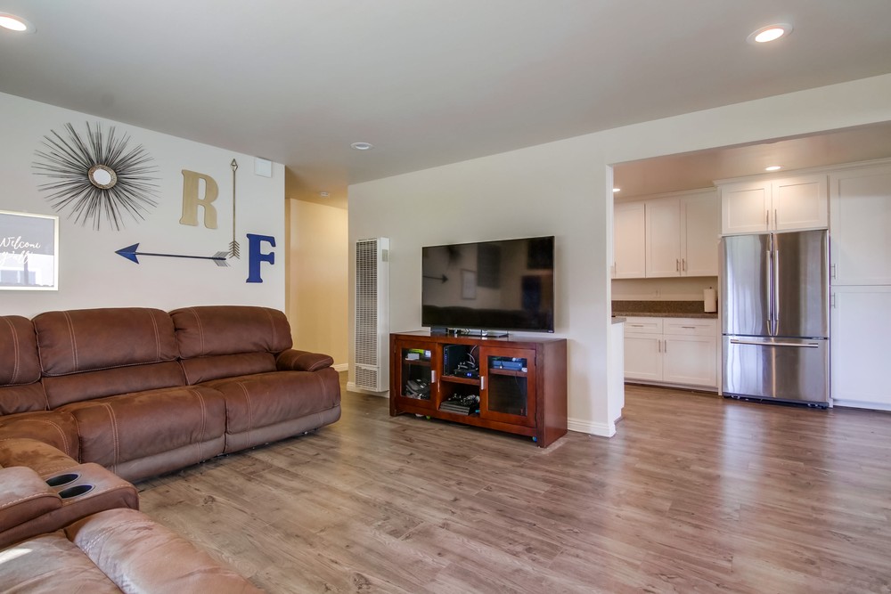 Virtual tour photo 10 of 35 for 493 Briarwood Rd