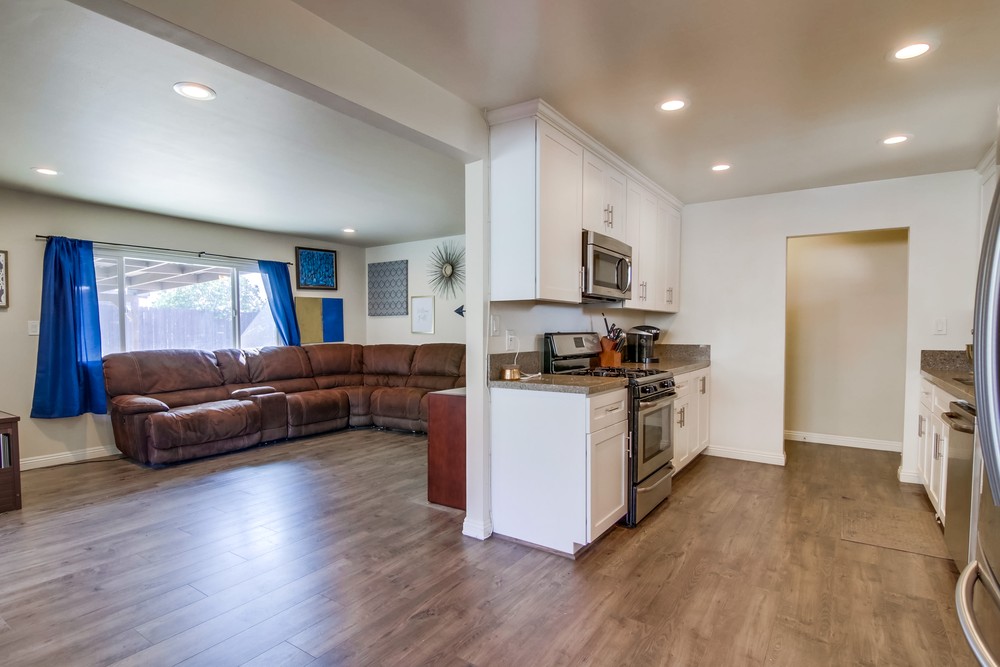 Virtual tour photo 17 of 35 for 493 Briarwood Rd