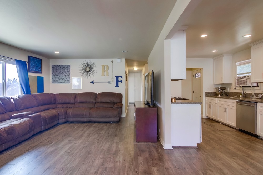 Virtual tour photo 19 of 35 for 493 Briarwood Rd