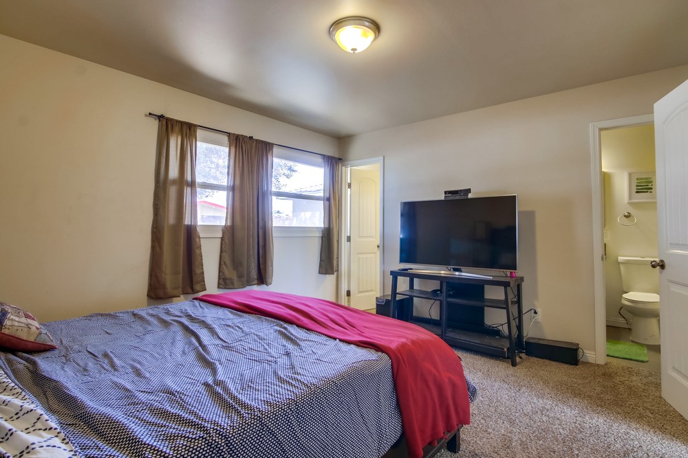 Virtual tour photo 26 of 35 for 493 Briarwood Rd