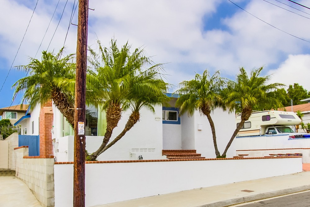 Virtual tour photo 3 of 34 for 4930 Emelene Street