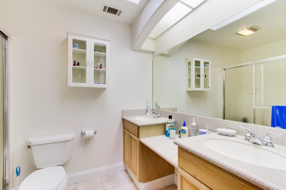 Virtual tour photo 21 of 34 for 4930 Emelene Street