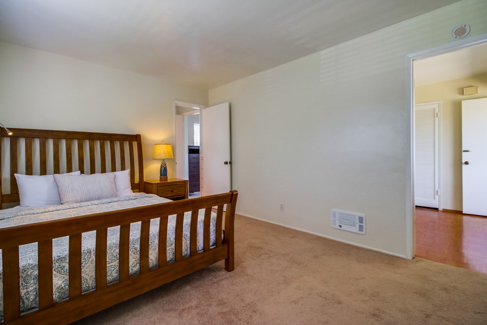 Virtual tour photo 25 of 37 for 4930 Mission Blvd