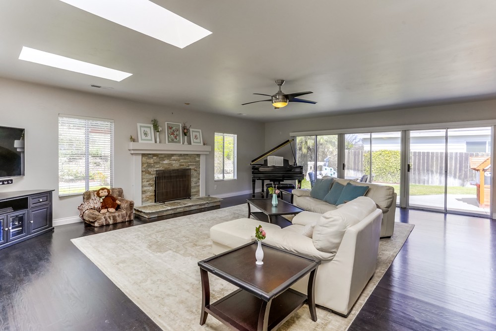 Virtual tour photo 10 of 36 for 4932 Hidalgo Ave