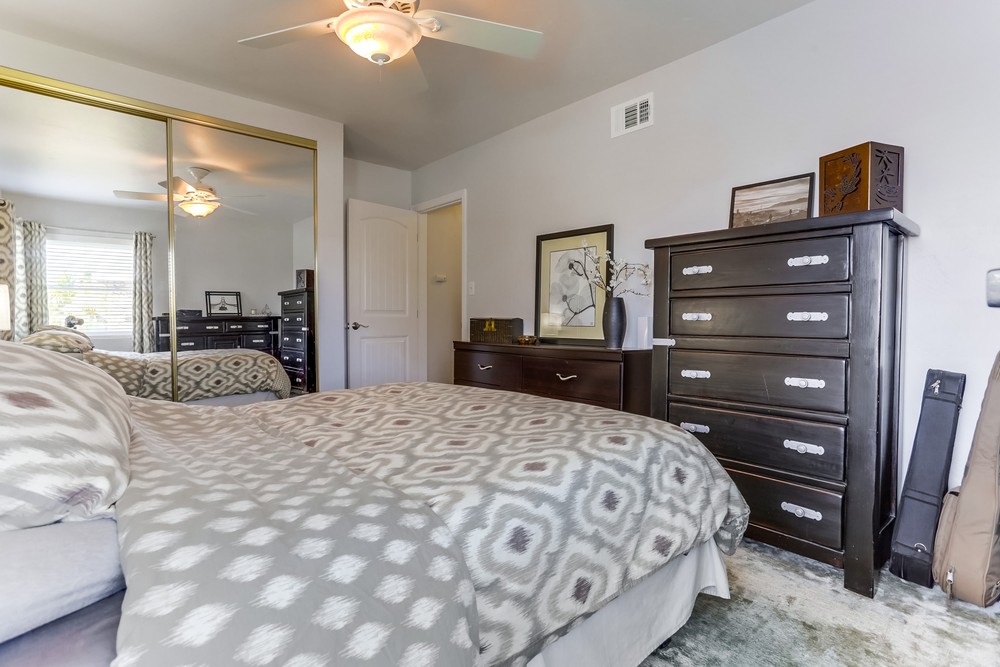 Virtual tour photo 27 of 36 for 4932 Hidalgo Ave
