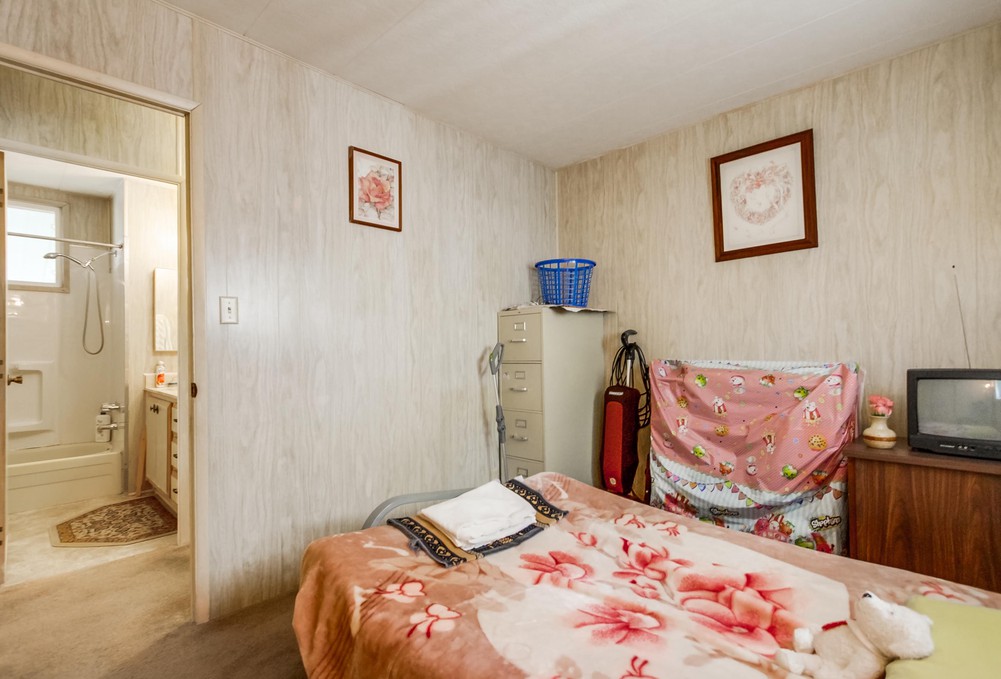 Virtual tour photo 32 of 45 for 4934 1/2 Old Cliffs Rd