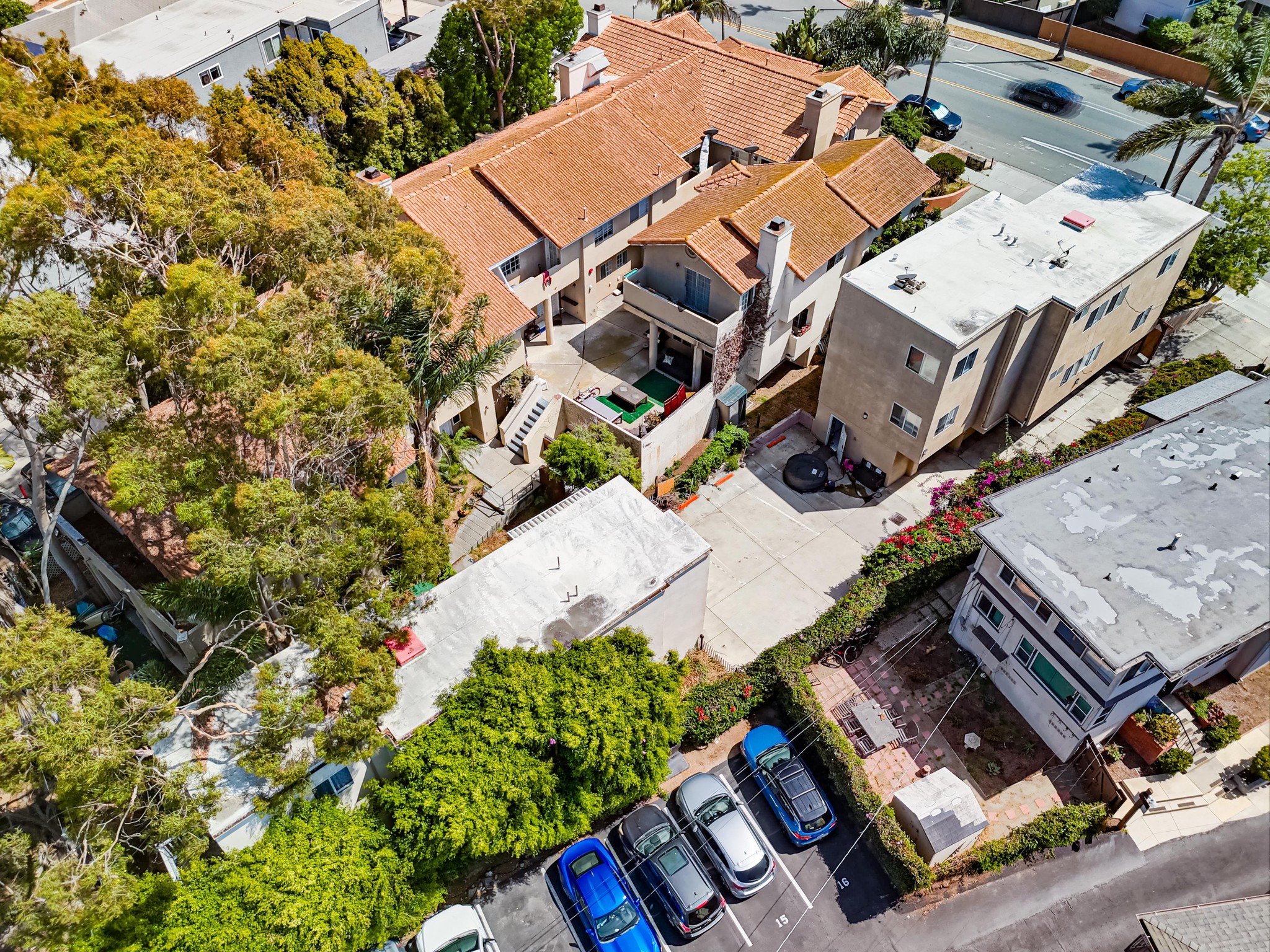 Virtual tour photo 11 of 19 for 4934-36 W Point Loma Blvd