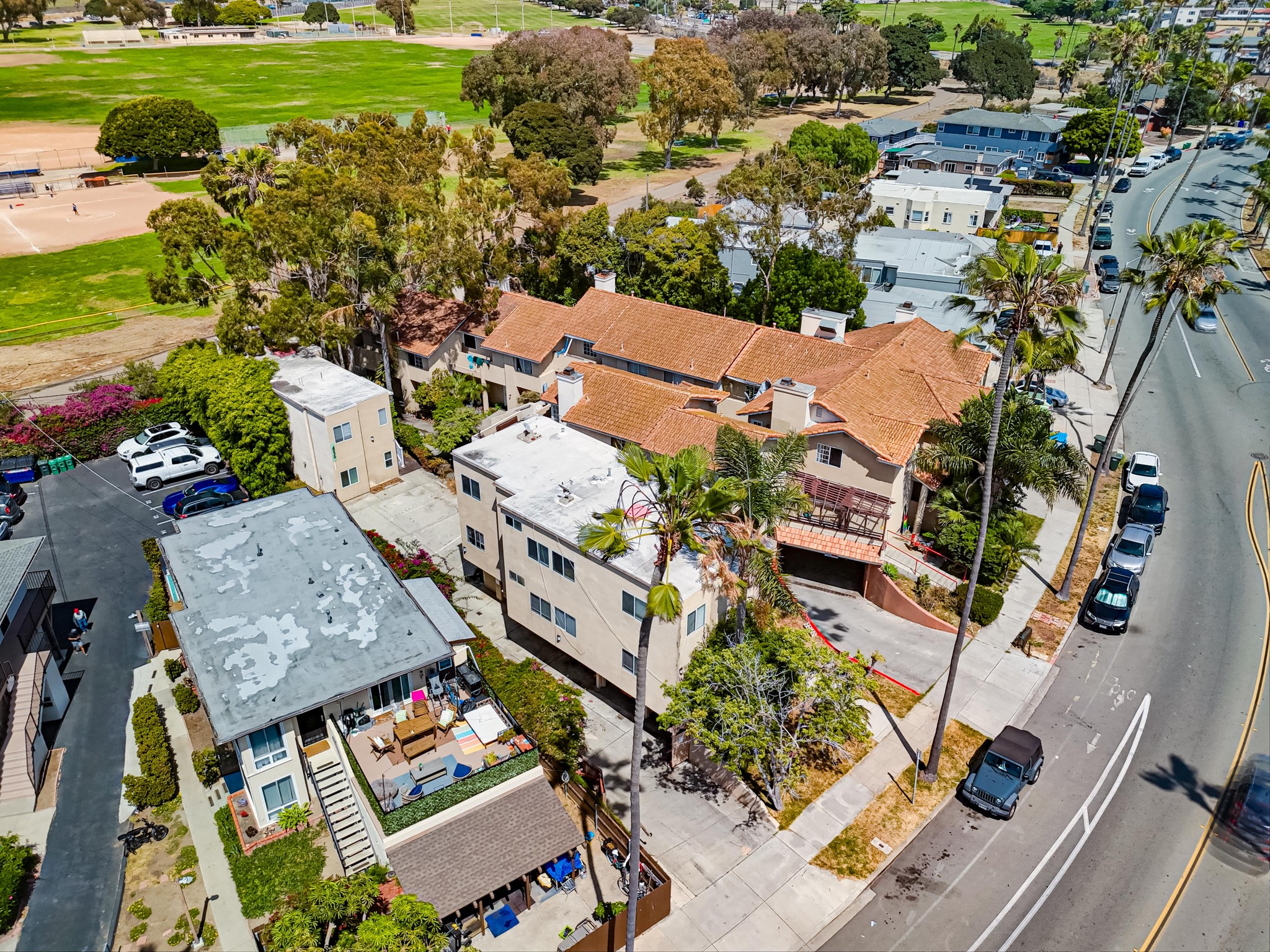 Virtual tour photo 14 of 19 for 4934-36 W Point Loma Blvd