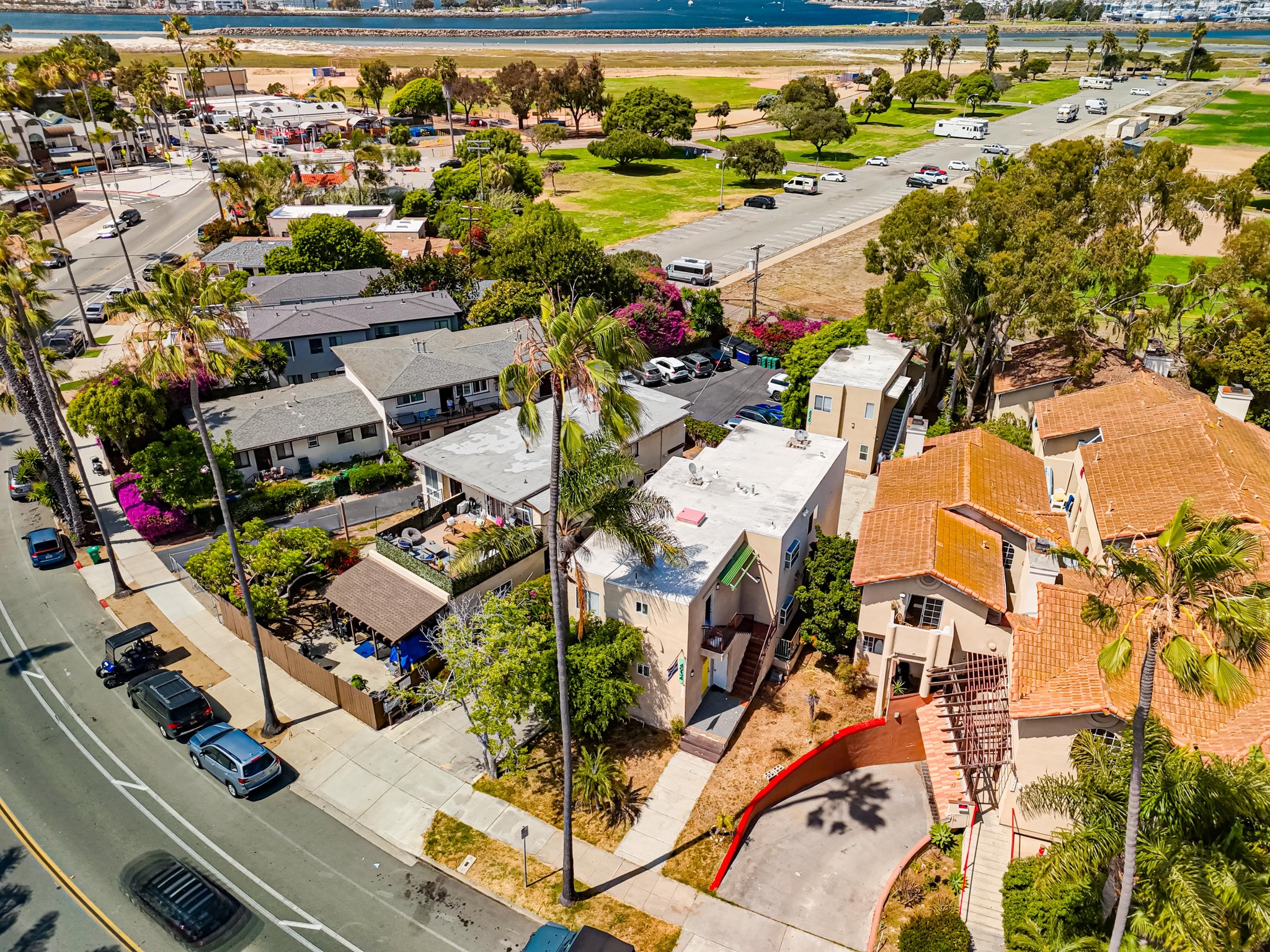 Virtual tour photo 16 of 19 for 4934-36 W Point Loma Blvd