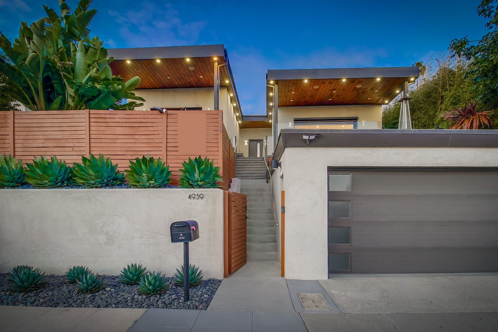 Virtual tour photo 1 of 93 for 4939 Foothill Blvd