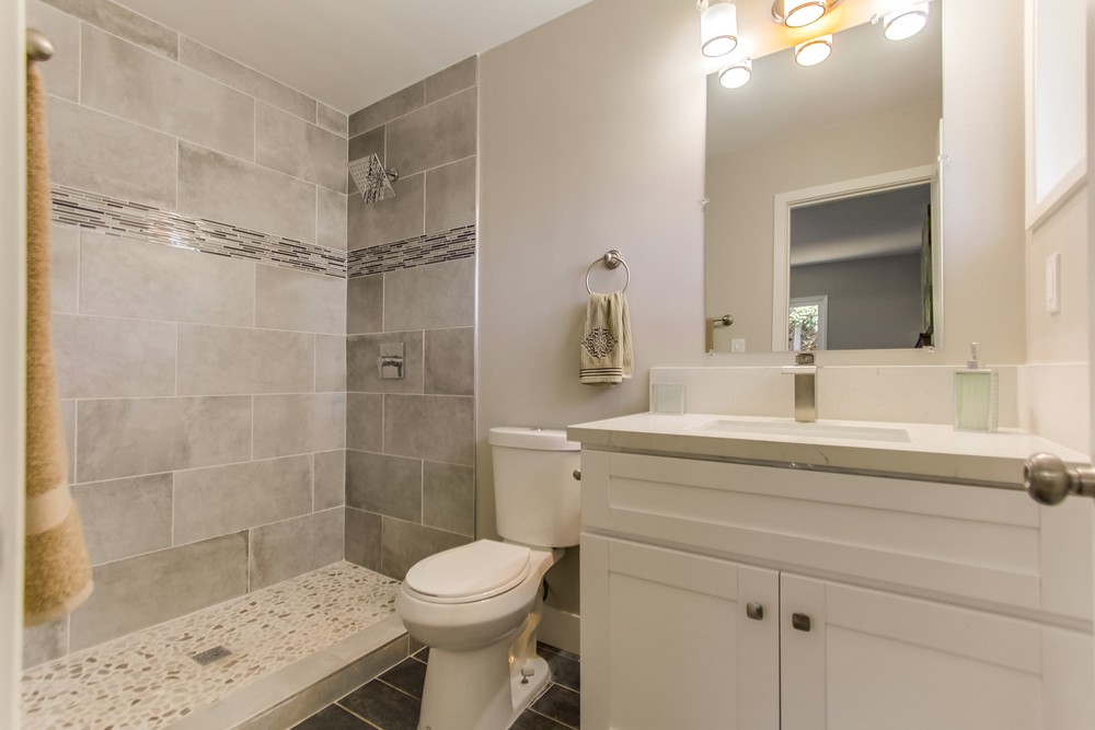 Virtual tour photo 21 of 36 for 4940 Mt Harris Dr