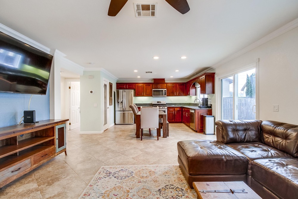 Virtual tour photo 18 of 79 for 4941 Lemat Pl