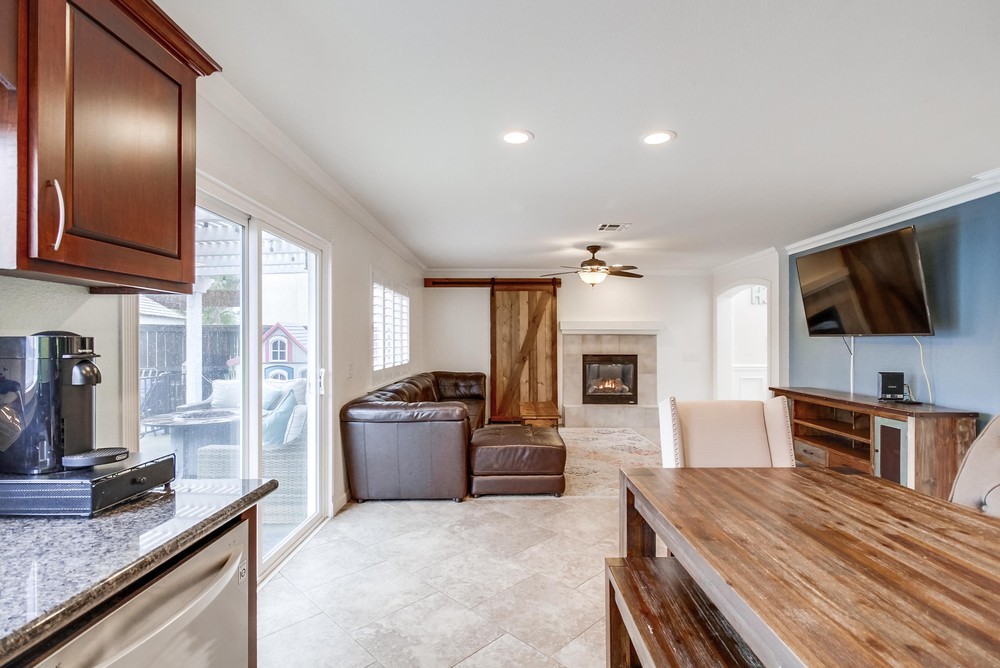 Virtual tour photo 26 of 79 for 4941 Lemat Pl