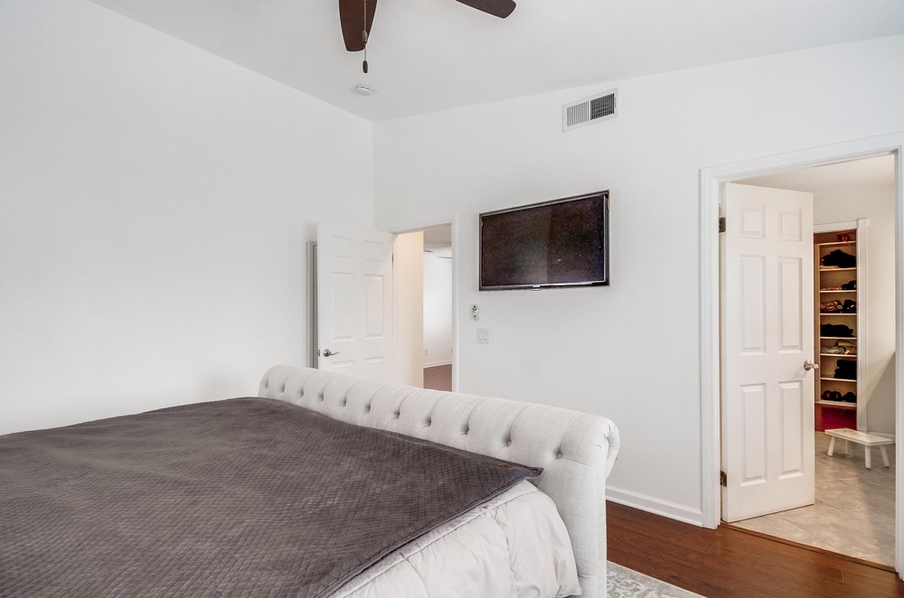 Virtual tour photo 40 of 79 for 4941 Lemat Pl