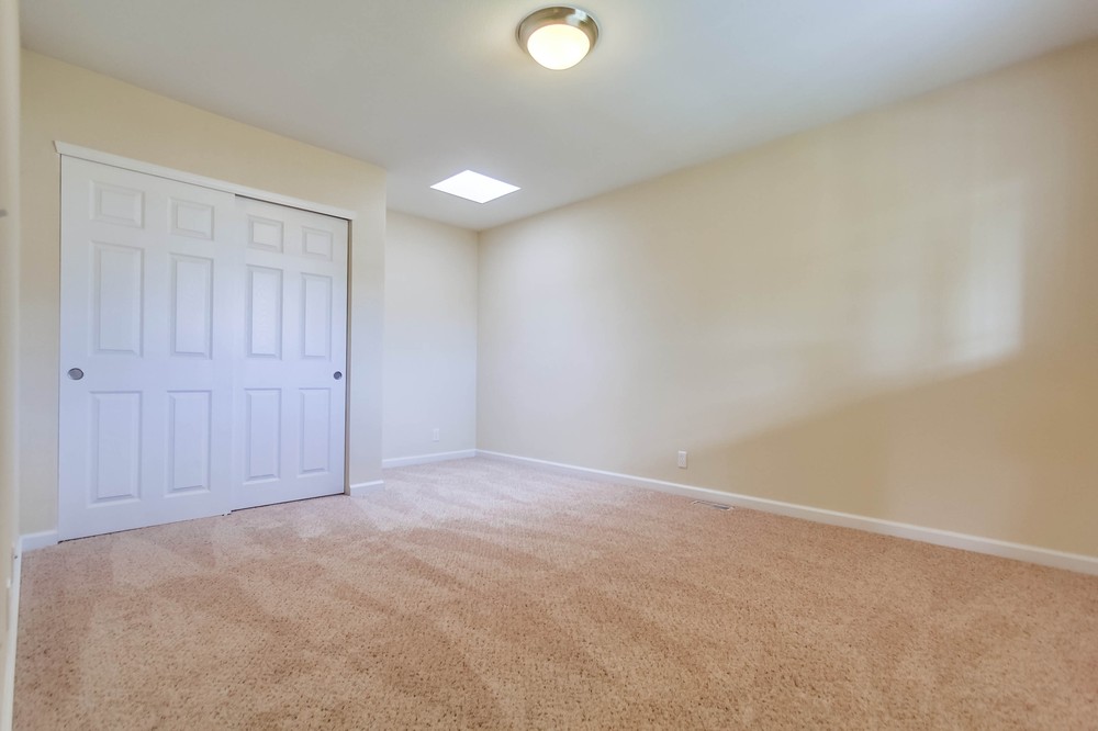 Virtual tour photo 27 of 45 for 4943 Lillian Street